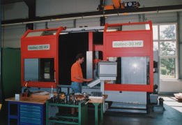 CNC-Fahrständer-Bearbeitungszentren decken eine Vielzahl von Bearbeitungsaufgaben ab