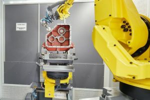Entgratroboter automatisiert die Getriebefertigung bei Kordel